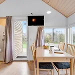 Lovely In With Kitchen Semesterbostad